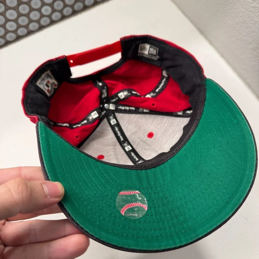 Boston Red Sox Hat Cap New Era MLB  Strap Back Adult Adjustable Red Logo‎ Adult